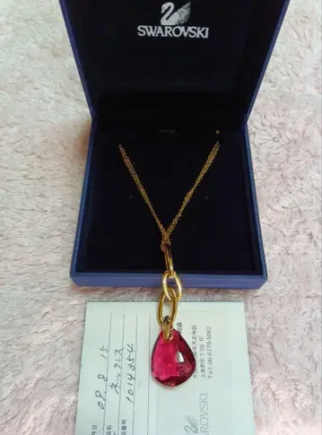 SWAROVSKI 빨간색 크리스탈 목걸이