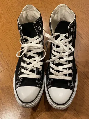 블랙 하이컷 스니커즈