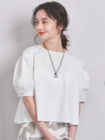 새상품급 UNITED ARROWS C/P 코쿤 슬리브 티셔츠 화이트