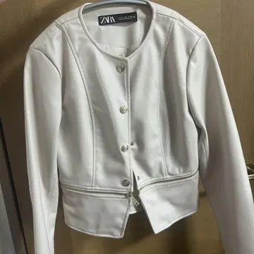 ZARA 화이트 가죽 자켓 S 사이즈