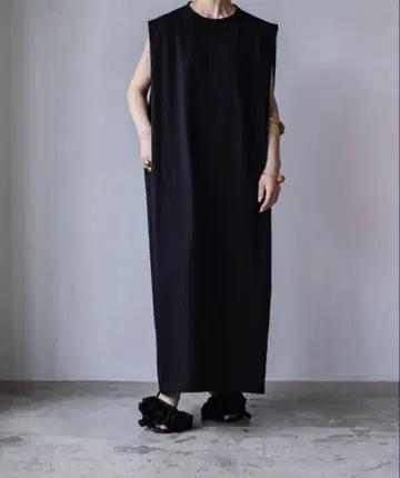 VONIQUE 오리지널 슬리브리스 원피스