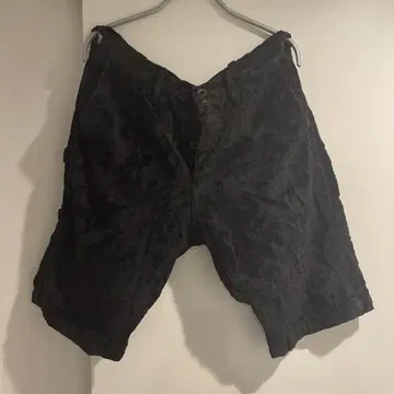 BRU NA BOINNE 하프 팬츠 블랙 1