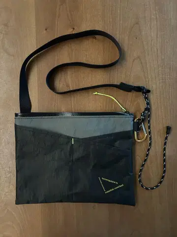 아틀리에 블루 보틀 하이커즈 사코슈 블랙 x 그레이