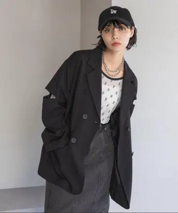 오버 사이즈 컷 아웃 자켓 블랙