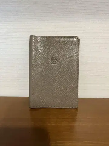 일비종떼 여권 케이스