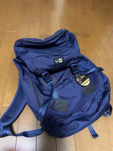 네이비 백팩 쿠션 포함 뉴에라