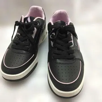 [ 새상품급 ] 스케쳐스 우노코트 코트 스타일 스니커즈 23.5cm