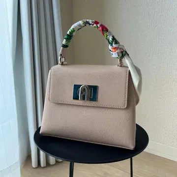 [ FURLA ] 베이지 가죽 숄더백