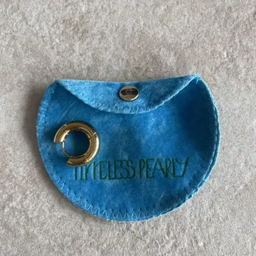 Timeless Pearly 골드 후프 귀걸이 1개