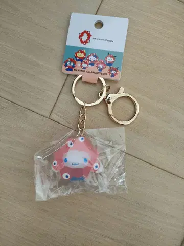 산리오 미야쿠미야쿠 콜라보 클리어 키링 시나모롤