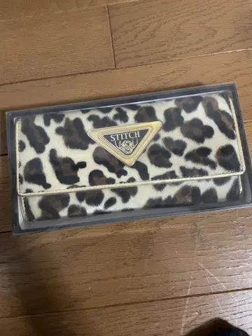 스티치 레오파드 무늬 지갑