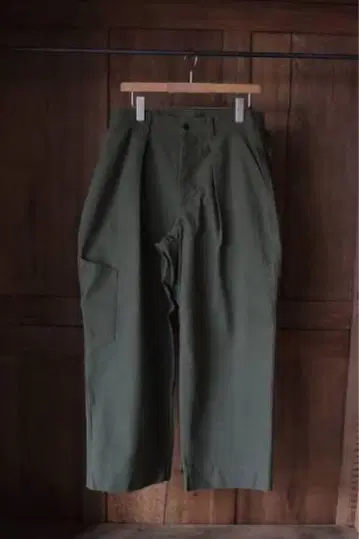 a.presse 24SS USAF Hemmed Bottoms 사이즈 2