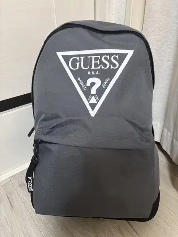미사용품 GUESS 백팩 그레이