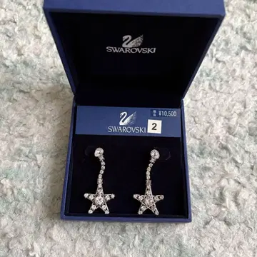 SWAROVSKI 별 모양 크리스탈 귀걸이