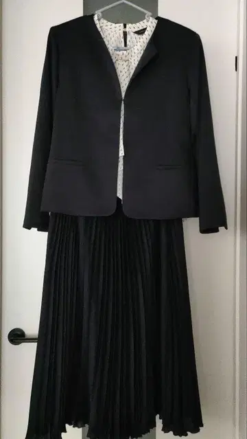 갤러리아 셋업 포멀 네이비 M 사이즈