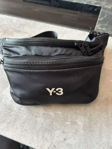 Y-3 바디백 블랙