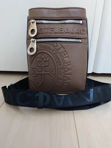 [ 최종 가격 인하 ] CASTELBAJAC 가죽 숄더백 다낭