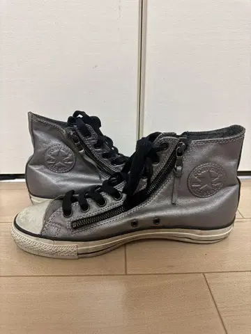 [ CONVERSE ] 레어 JOHN VARVATOS 하이컷 스니커즈