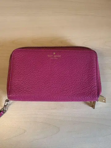 kate spade 핑크 가죽 장지갑
