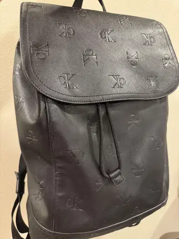 Calvin Klein 블랙 백팩
