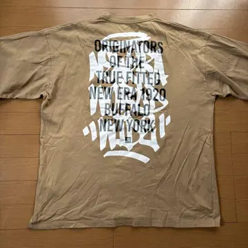 NEWERA 베이지 긴팔 셔츠 로고 프린트