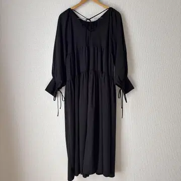 Alumu. 2way tiered ribbon one piece