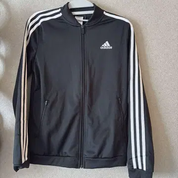 미사용 새상품 adidas 블랙 저지 L