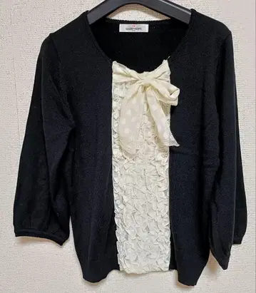 새상품 갤러리 비스콘티 스웨터 니트 프릴 블랙 L 사이즈