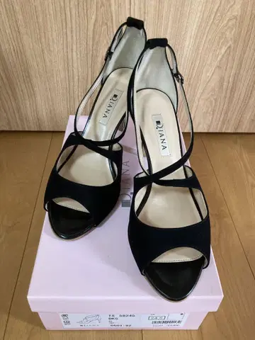 DIANA 블랙 오픈토 샌들 7.5cm