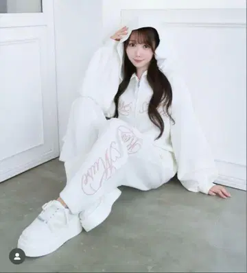로제 뮤즈 Logo 3d embroidery hoodie 셋업