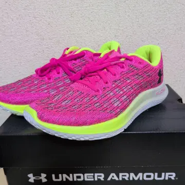 UNDER ARMOUR 언더아머 스니커즈 정가 18700엔