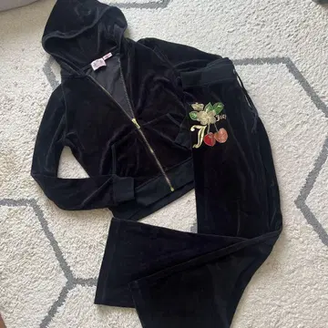 [ 새상품급 ] Juicy Couture 쥬시 꾸뛰르 셋업 체리