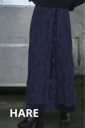 택 포함 새상품 HARE 벨로아 레이스 슬릿 스커트 네이비