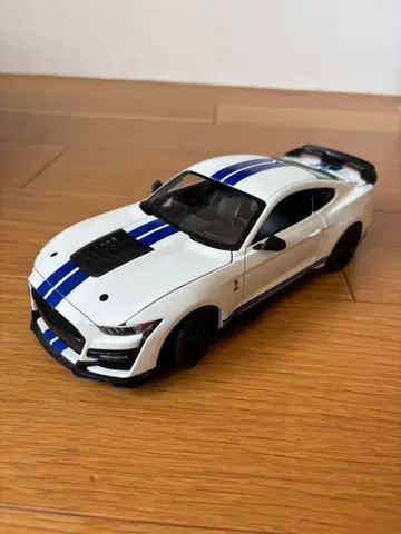 Ford Mustang Shelby GT500 미니카 1/18