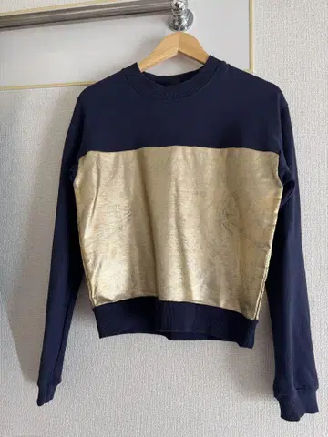 Moussy 마우지 네이비 골드 맨투맨 상의 긴팔 니트
