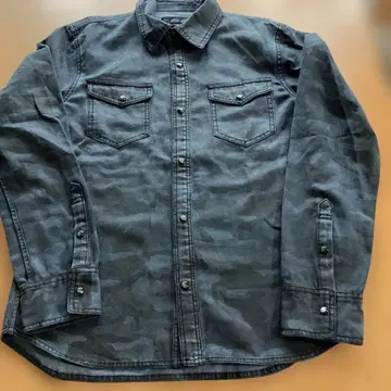 Y2K/intheattic/카모플라쥬 긴팔 셔츠/ M 사이즈