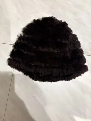 뉴요커 블랙 퍼 스타일 모자 꽁지 햇