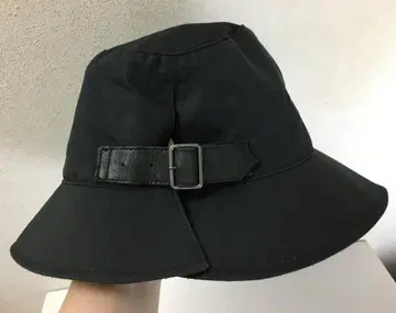 키지마 타카유키 호스 가죽 벨트 버킷 햇 HAT 새상품급 F 블랙