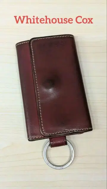 화이트하우스코 키케이스 빨간색