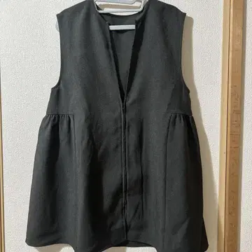 LOWRYS FARM 홉색 베스트