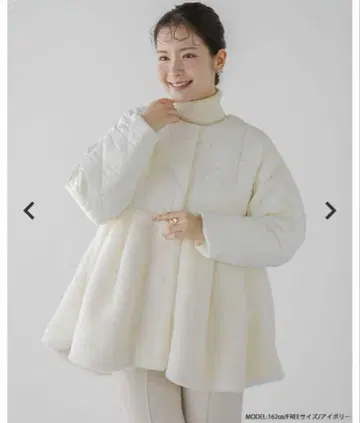 Fit more 퀼팅 퍼 페플럼 코트