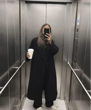 ZARA 오버 사이즈 블랙 소프트 코트