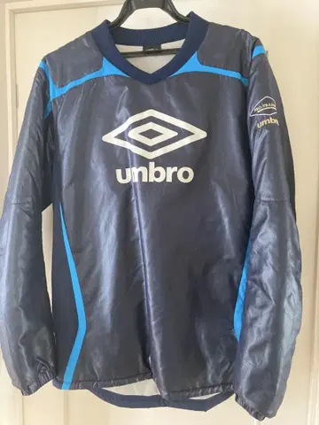 [가격 인하] umbro 나일론 스포츠 자켓 네이비