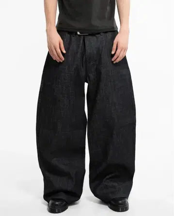 MENES Janome Raw Baggy Jeans - Black