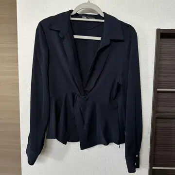 ZARA 네이비 랩 디자인 셔츠