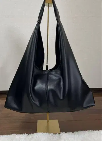 [ 새상품급 ] SLOBE 트라이앵글 BAG 블랙