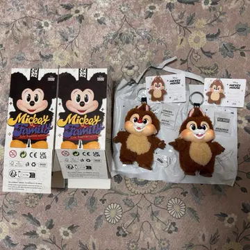popmart 미키 패밀리 칩 앤 데일 세트