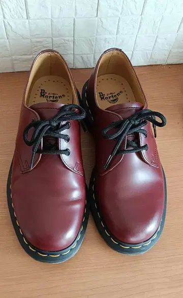 Dr. Martens 1461 3홀 신발