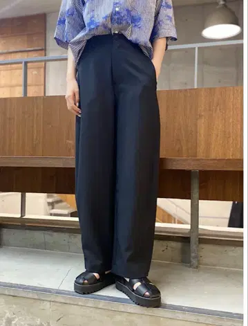 ZUCCA 주카 새상품급 일본제 클리어 데님 와이드 팬츠 커브 팬츠