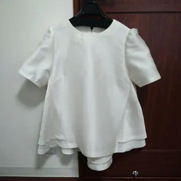 SONO 백 더블 플레어 블라우스 화이트